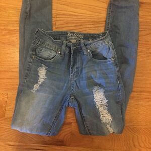 Size 2 distressed ripped skinny jeans high rise